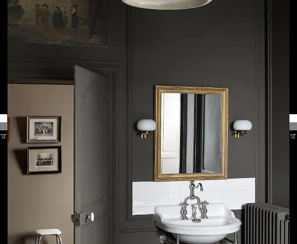 Monastere De Nocleg ze śniadaniem Brucourt